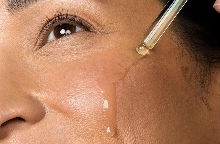 salicylic acid applied to face